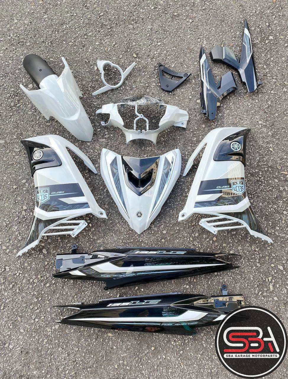 COVERSET BODYSET YAMAHA LC LC135 V4 V5 V6 V7 DR EXCITER WHITE PUTIH STRIPE TANAM CODE 022 DOCTOR EDITION OEM