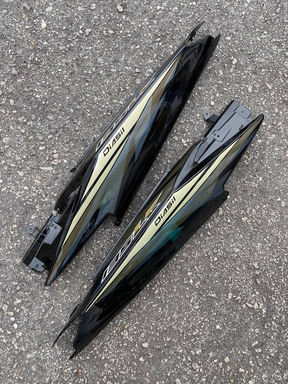 COVERSET YAMAHA ORIGINAL SIAP TAMPAL LC V4 V5 HITAM MATTE FREE EMBLEM TIMBUL ORIGINAL GENIUNE YAMAHA 100% HLY / MMATE