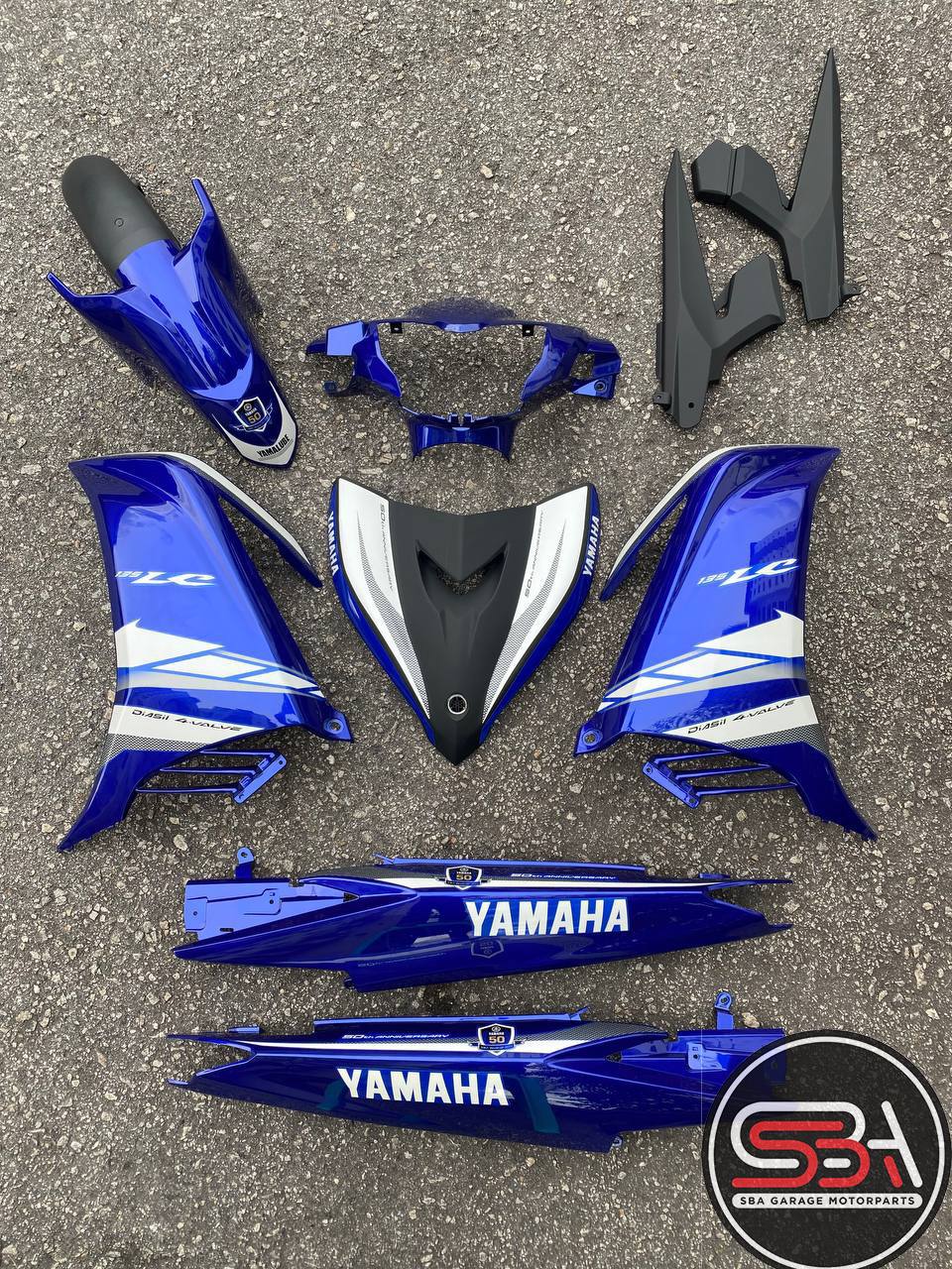 COVER SET YAMAHA ORIGINAL 50TH ANNIVERSARY LC135 V2 V3 4S 5S BIRU HITAM  FREE EMBLEM 100% HLY / VELOZI SIAP TAMPAL