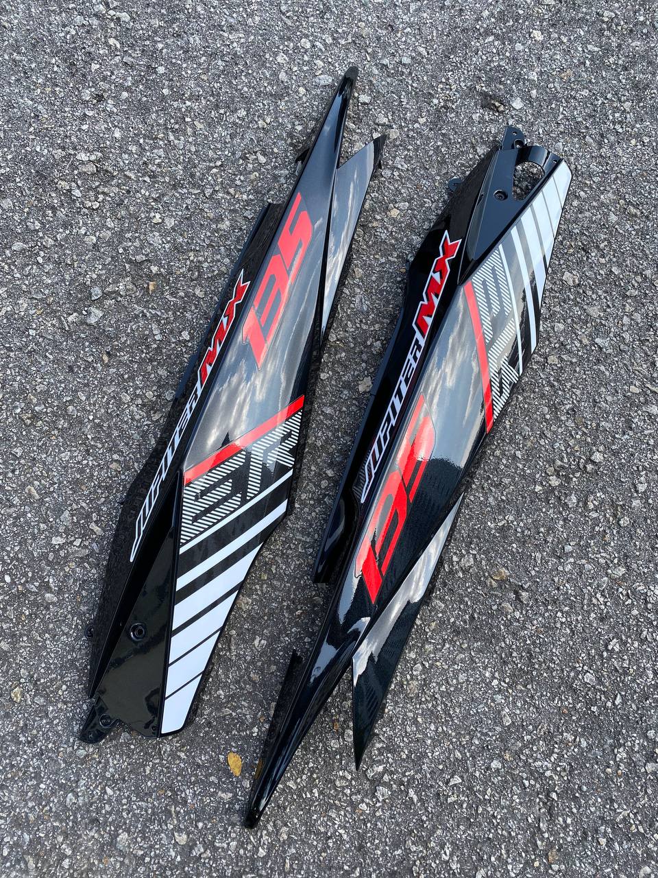 COVERSET BODYSET YAMAHA LC LC135 V1 DR P WHITE  STRIPE TANAM CODE 027 DOCTOR EDITION OEM