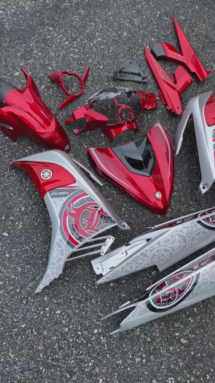 COVERSET BODYSET YAMAHA LC LC135 V2 V6 V7 DR MERAH SILVER RM7 S3 BATIK MERAH RED STRIPE TANAM CODE 032 DOCTOR / VELOZI