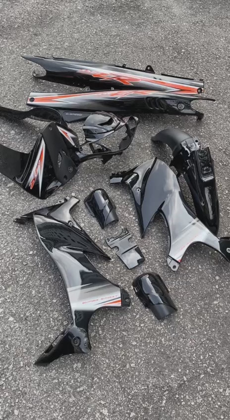 COVERSET ORIGINAL HLY YAMAHA 125 125z 125zr HITAM OREN STRIPE/STICKER SIAP TAMPAL PERCUMA EMBLEM HONG LEONG VELOZI MMATE