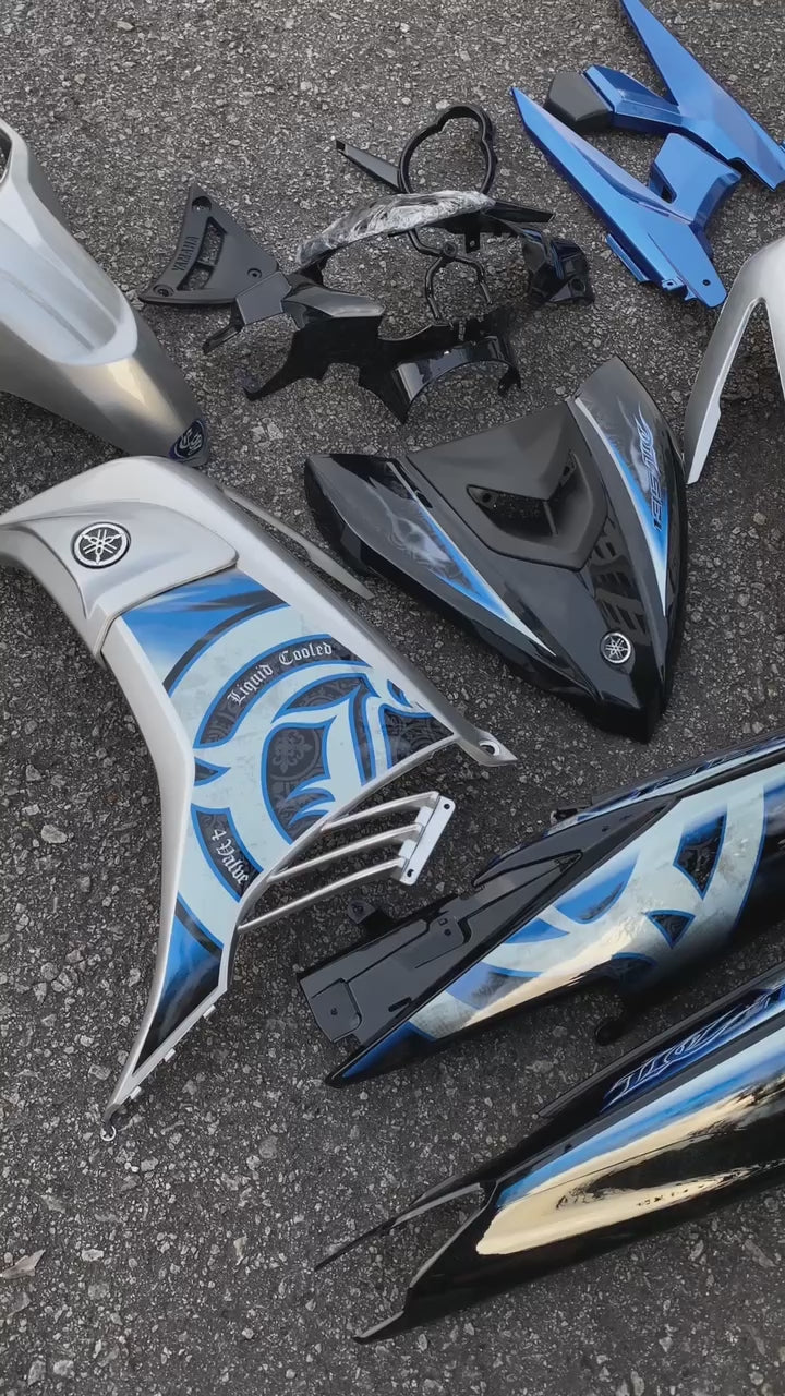 COVERSET BODYSET YAMAHA LC LC135 V2 V6 V7 DR BLACK SILVER BATIK STRIPE TANAM CODE 042 DOCTOR M MATE EDITION OEM