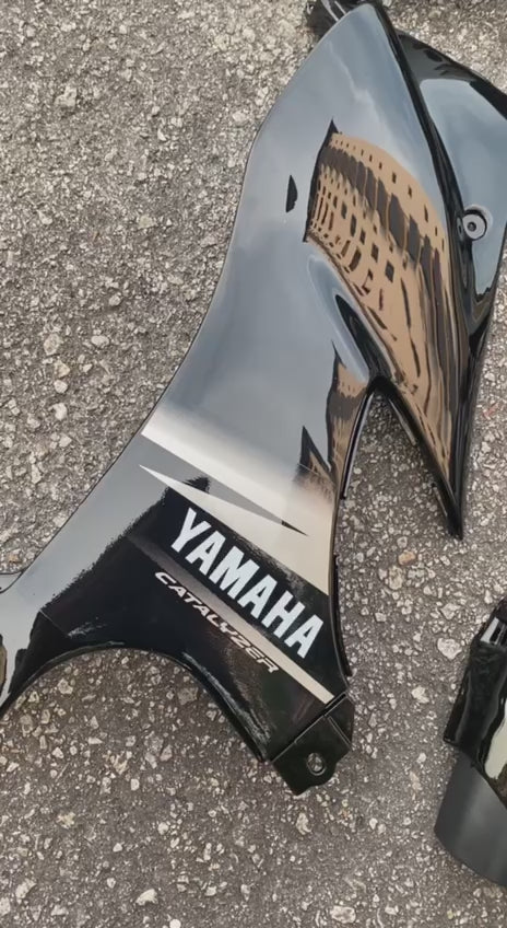 COVERSET ORIGINAL HLY YAMAHA 125z 125zr HITAM BIRU MERAH SKALA DESIGN STRIPE SIAP TAMPAL PERCUMA EMBLEM HONG LEONG HLY