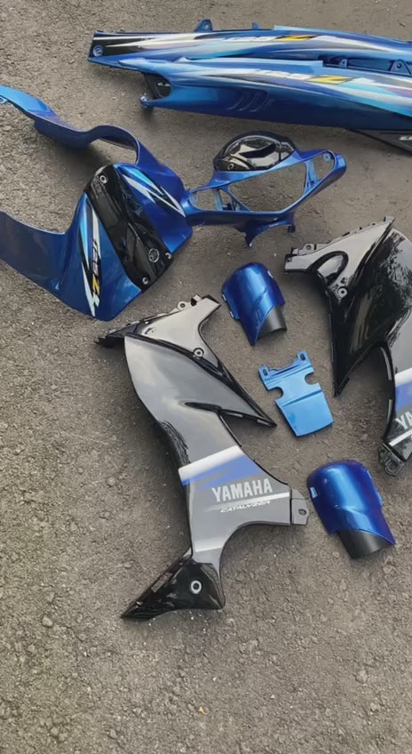 COVERSET ORIGINAL HLY YAMAHA 125z 125zr HITAM BIRU MERAH SKALA DESIGN STRIPE SIAP TAMPAL PERCUMA EMBLEM HONG LEONG HLY