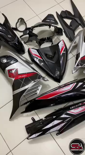 COVERSET BODYSET YAMAHA LC LC135 V6 V7 DR SILVER STRIPE TANAM CODE 014 DOCTOR EDITION OEM