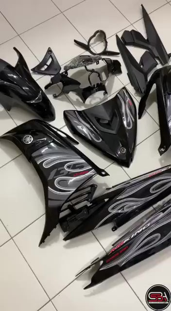 COVERSET BODYSET YAMAHA LC LC135 V6 V7 DR MX KING BLACK FIRE STRIPE TANAM CODE 019 DOCTOR EDITION OEM
