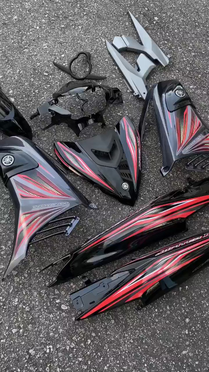 COVERSET YAMAHA LC LC135 V2 V6 V7 JUPITER AURORA DBMN8 BLACK HITAM L2 / L6-JA-3 SIAP TANAM ORIGINAL VELOZI + COVER METER