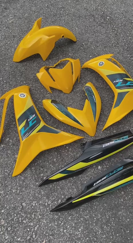 MOTORCYCLE COVERSET BODYSET LC135 LC V8 SUNNY YELLOW BLACK L8-ST-3 FUEL INJECTION FI YAMAHA SIAP TANAM VELOZI