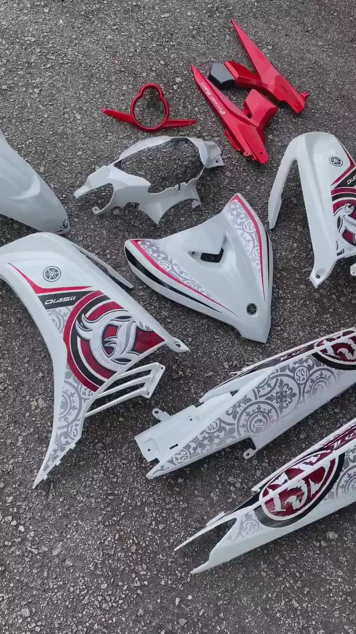 COVERSET BODYSET LC LC135 V2 PUTIH MERAH BATIK STANDARD MM-07 STRIPE SIAP TAMPAL FREE EMBLEM YAMAHA M MATE VERSION
