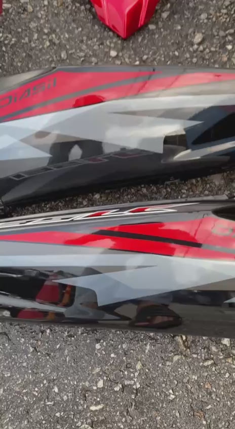 COVERSET BODYSET YAMAHA HLY LC V4 V5 MERAH RED BLACK SIAP TAMPAL – ORIGINAL GENUINE YAMAHA FREE EMBLEM TIMBUL