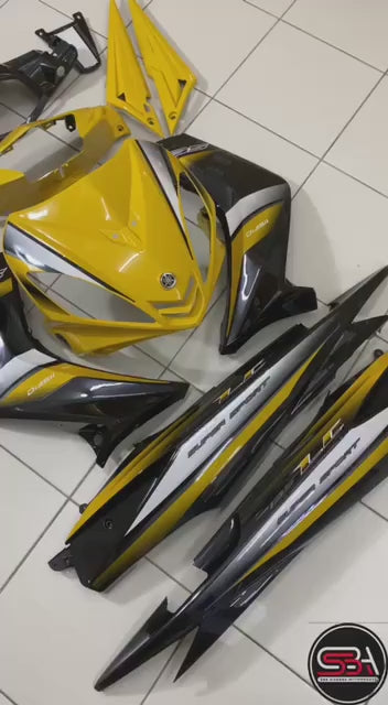 COVERSET BODYSET YAMAHA LC LC135 V1 YELLOW BLACK KUNING HITAM STRIPE TANAM CODE 002 DOCTOR EDITION OEM