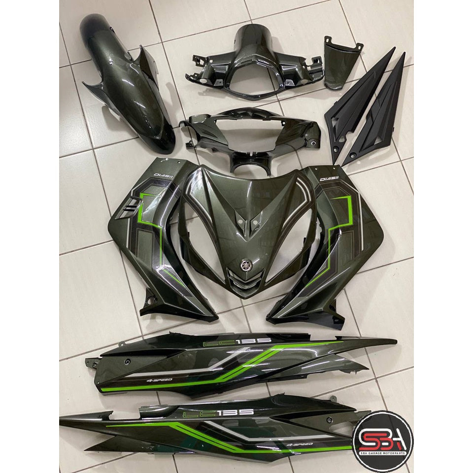 COVERSET BODYSET YAMAHA LC LC135 V1 DNLGM1 ARMY GREEN PATTERN LINE DOCTOR 001 SIAP TANAM