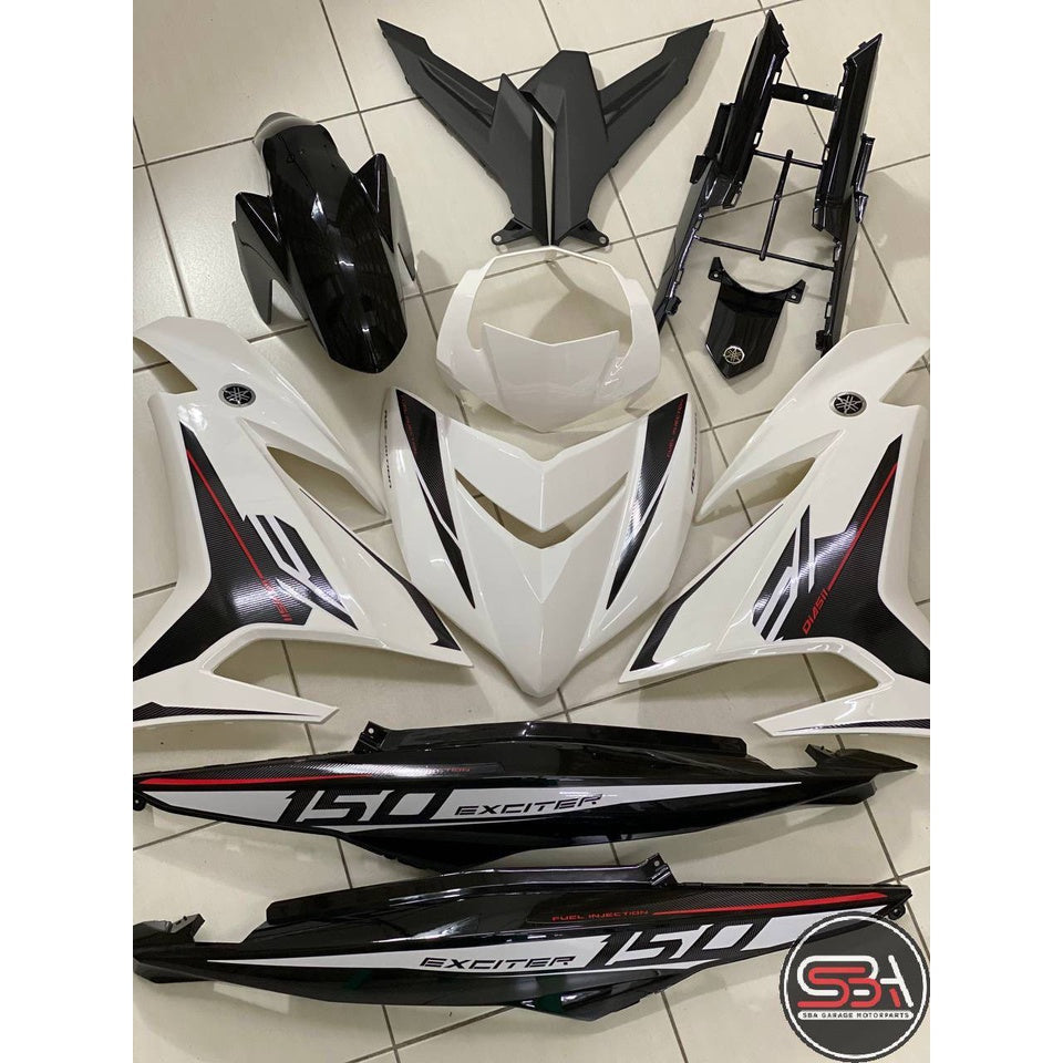 COVERSET Y15ZR V1 V2 EXCITER RC BLACK WHITE PUTIH HITAM COVER SET BODYSET Y15ZR Y15 YSUKU VELOZI SIAP TANAM